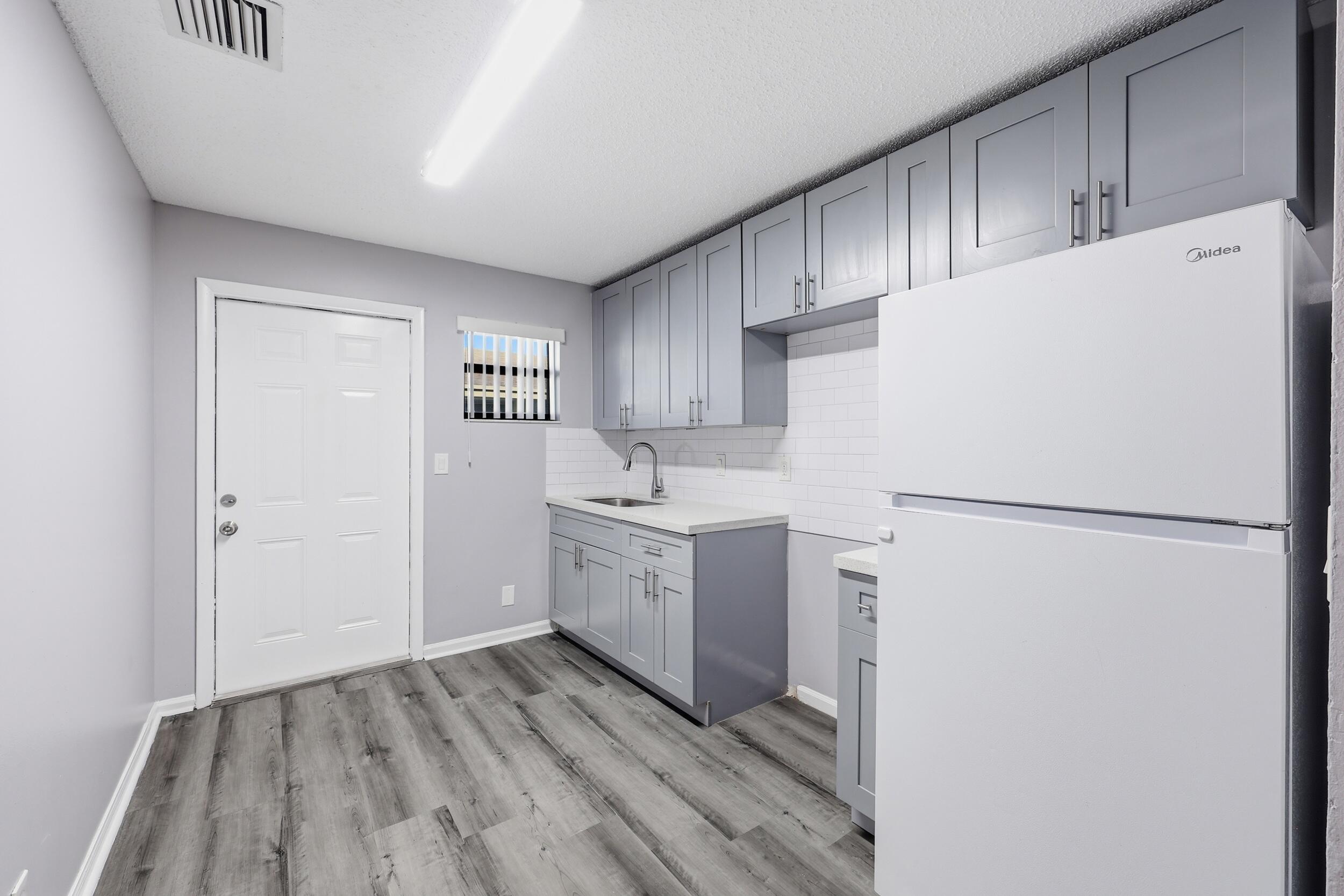 1565 West 28th Street, Unit A Riviera Beach, FL 33404 - Photo 16 of 19 19_8p3a1000