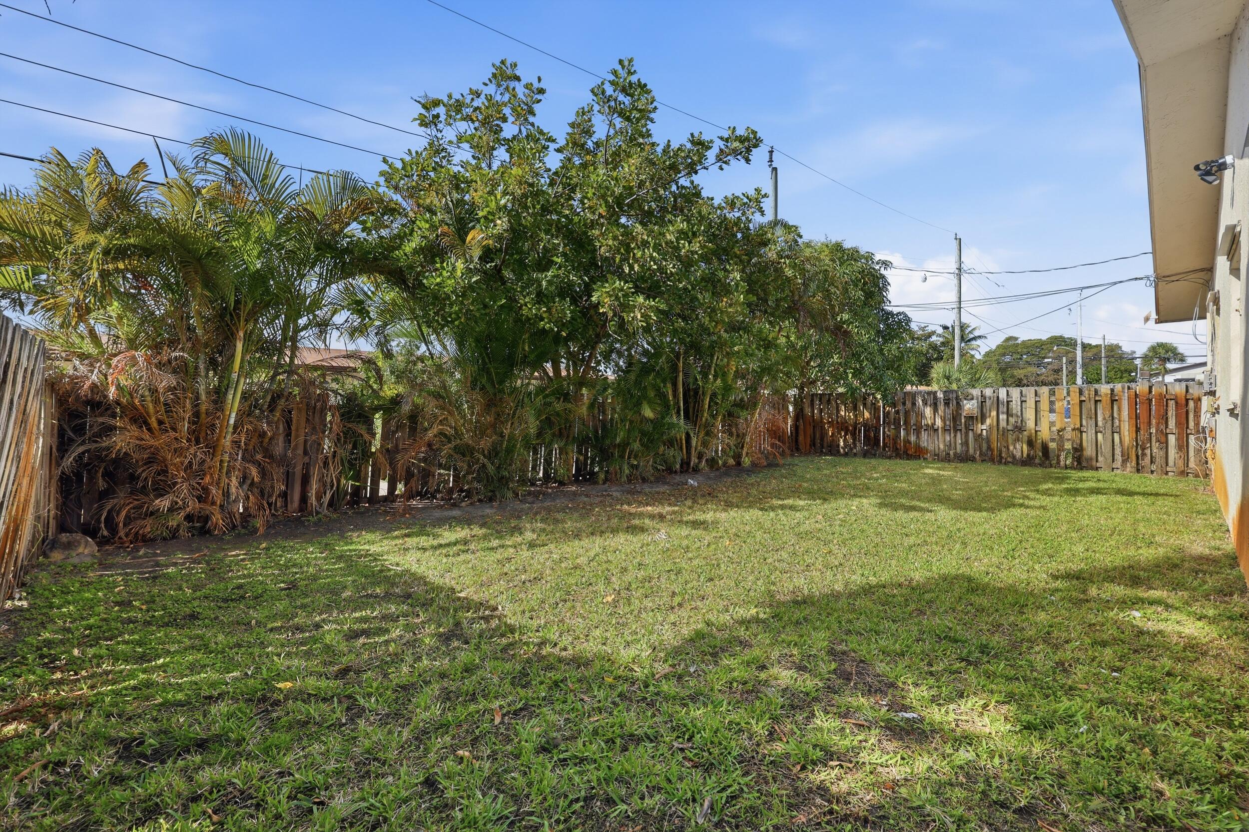1565 West 28th Street, Unit A Riviera Beach, FL 33404 - Photo 19 of 19 23_8p3a1020