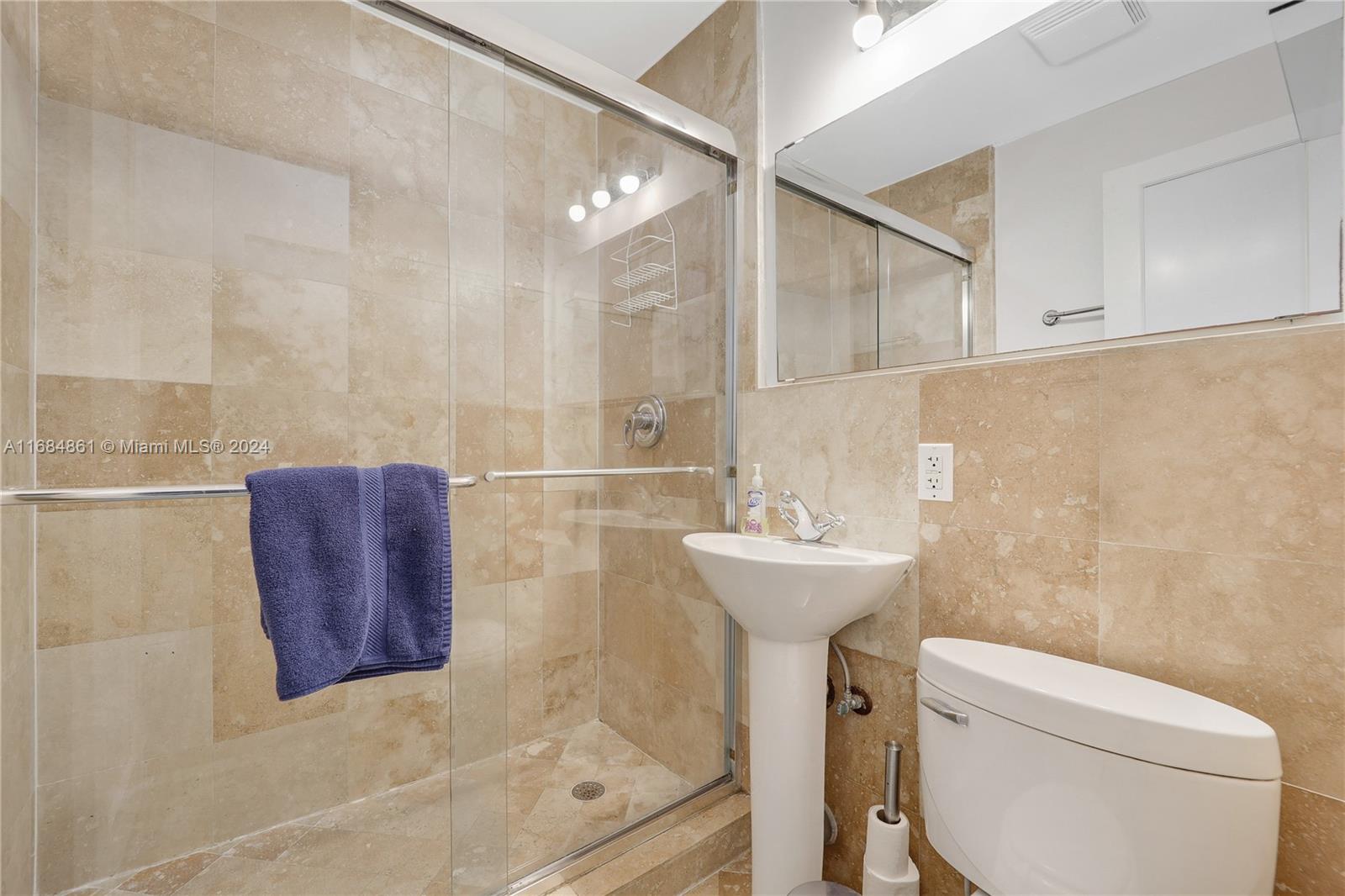 420 15th Street, Unit 105 Miami Beach, FL 33139 - Photo 12 of 20