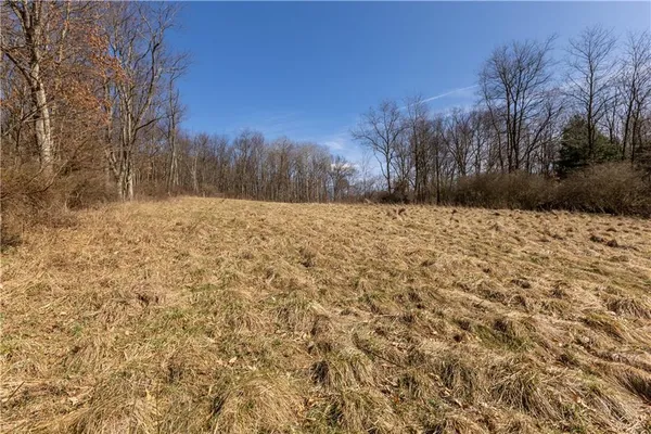$750,000 | 250 McFann Road, Valencia, PA 16059