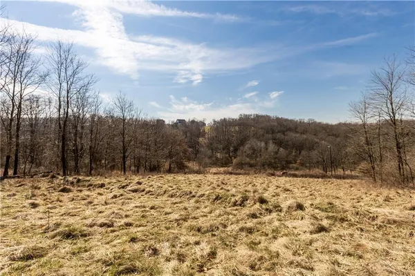 $750,000 | 250 McFann Road, Valencia, PA 16059
