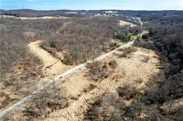 $750,000 | 250 McFann Road, Valencia, PA 16059