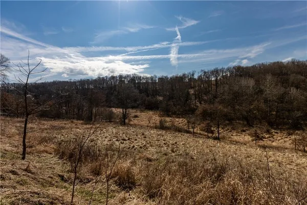 $750,000 | 250 McFann Road, Valencia, PA 16059