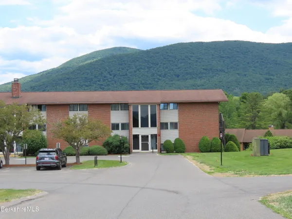 $229,900 | 189 Stratton Road, Unit C4, Williamstown, MA 01267
