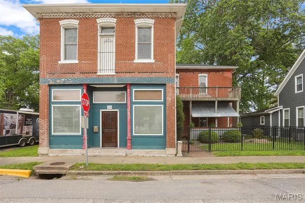 $305,000 | 302 South Main Street, Trenton, IL 62293