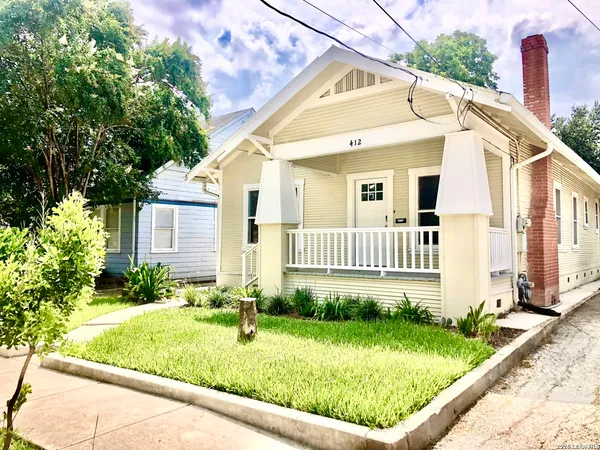 $1,800 | 412 East Myrtle Street, San Antonio, TX 78212