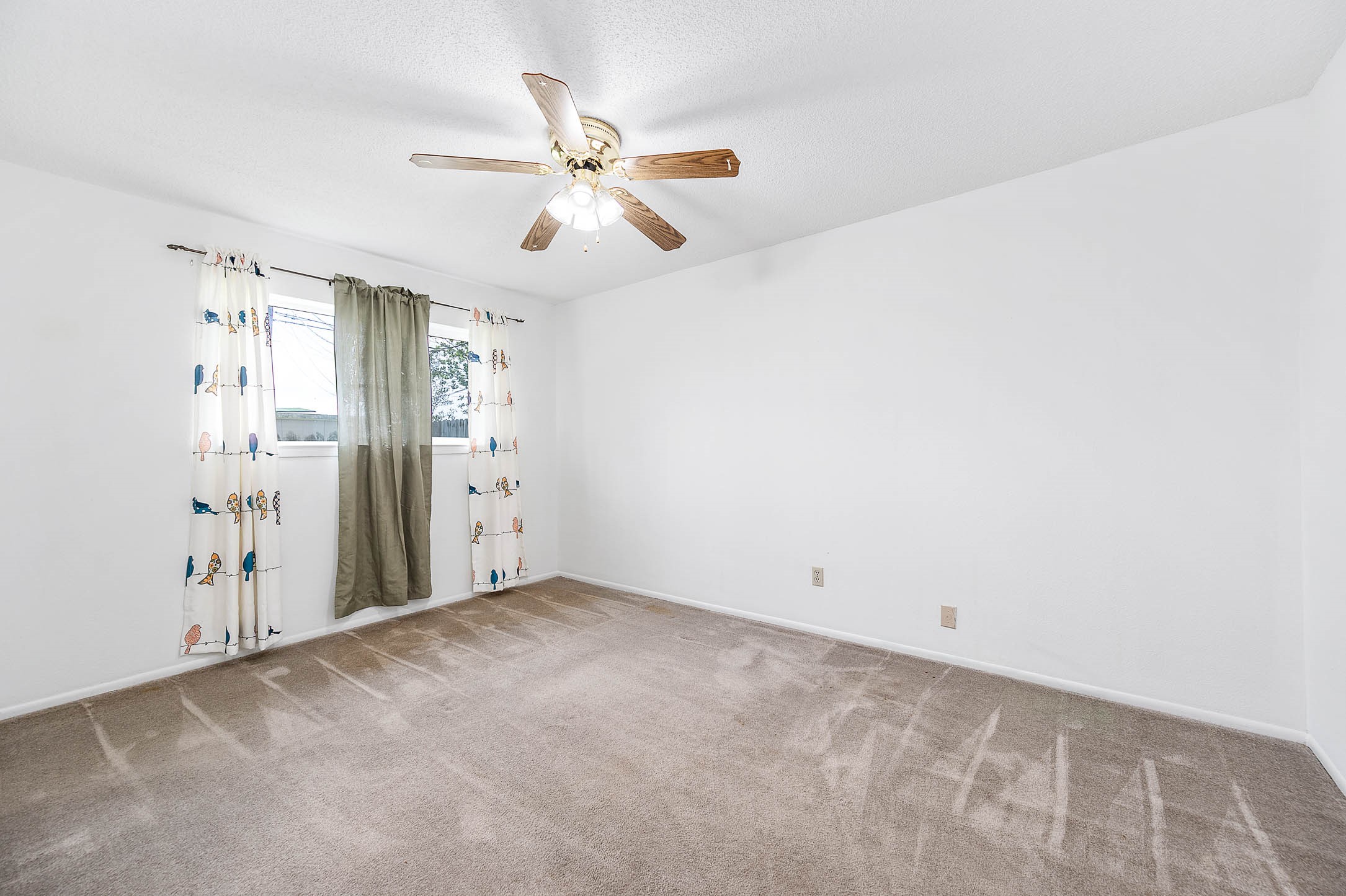 720 South Remington Drive Angleton, TX 77515 - Photo 17 of 30