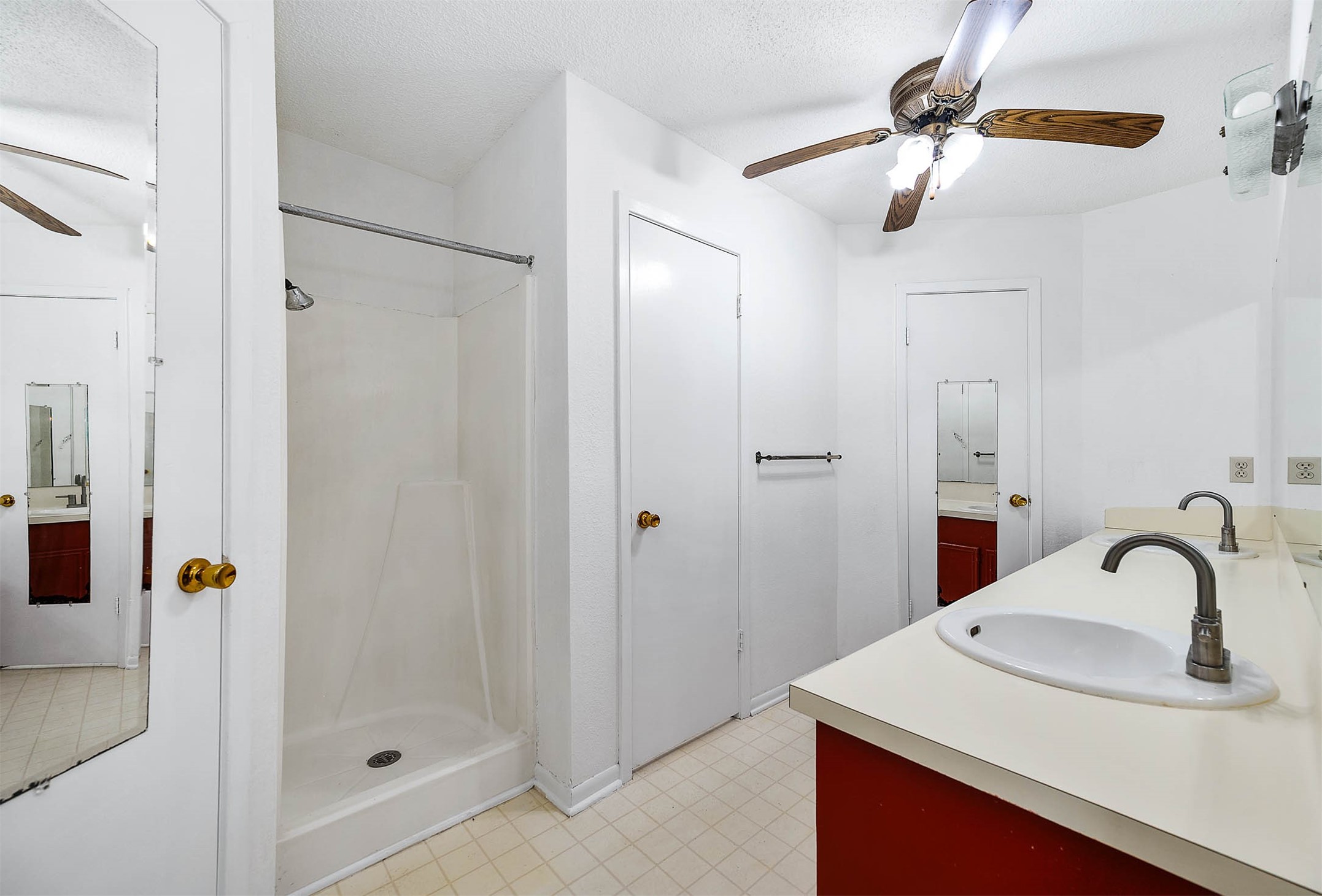 720 South Remington Drive Angleton, TX 77515 - Photo 21 of 30