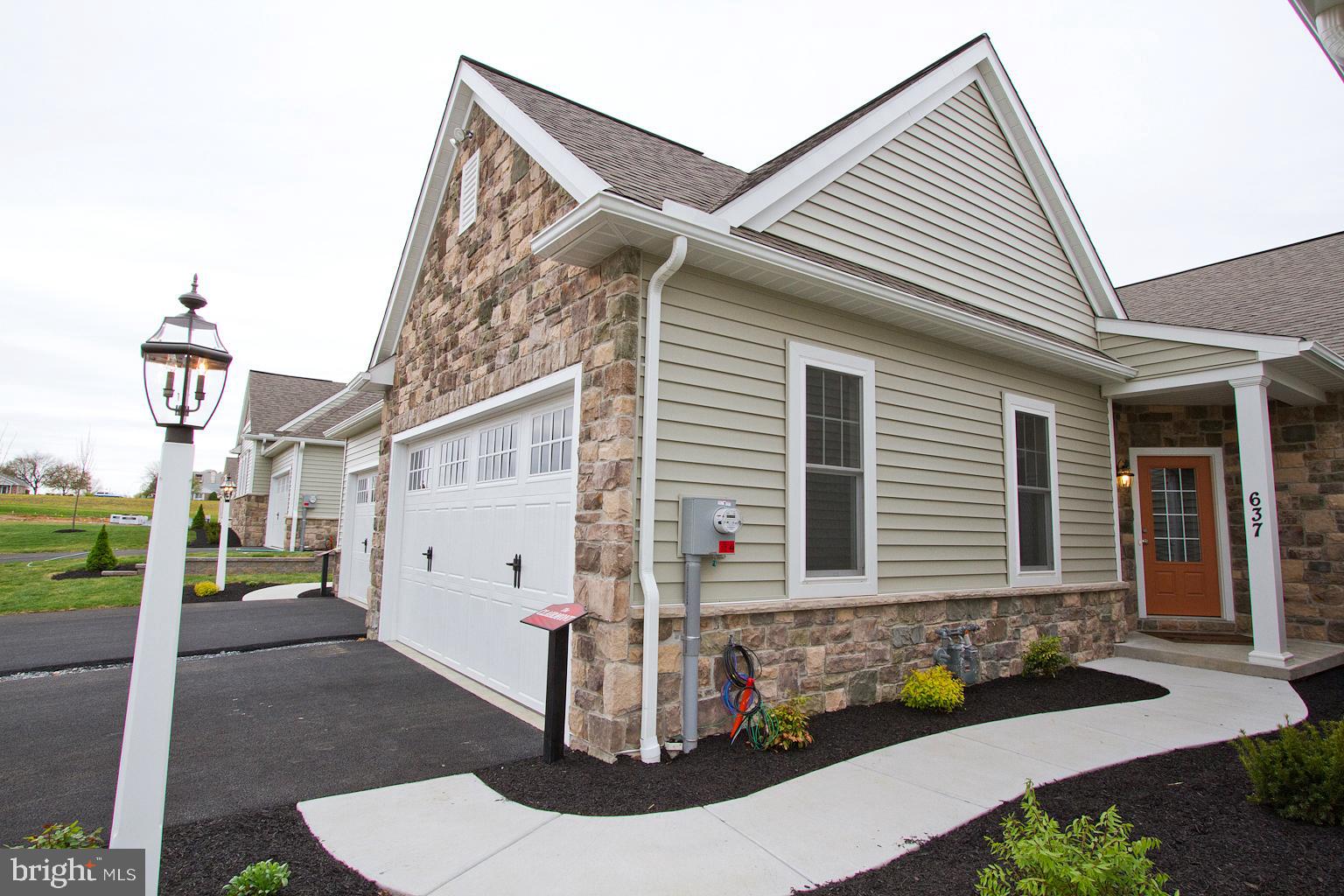 637 Lititz Reserve Lane, Unit 81 Lititz, PA 17543 - Photo 3 of 21