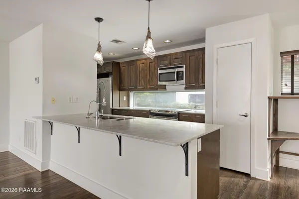 $275,000 | 1201 South College Road, Unit 2, Lafayette, LA 70503