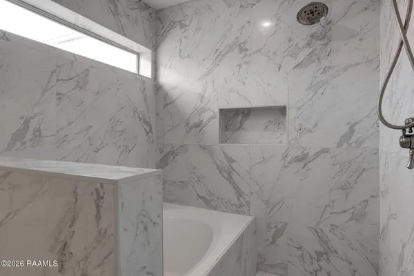 $275,000 | 1201 South College Road, Unit 2, Lafayette, LA 70503