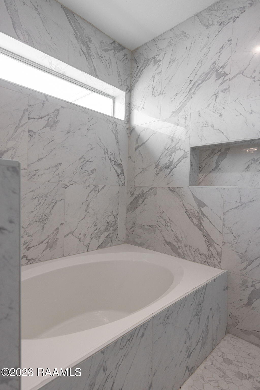 1201 South College Road, Unit 2 Lafayette, LA 70503 - Photo 21 of 35 21-web-or-mls-1201 S College Rd 2-21