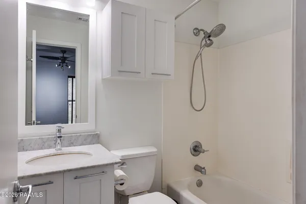 $275,000 | 1201 South College Road, Unit 2, Lafayette, LA 70503