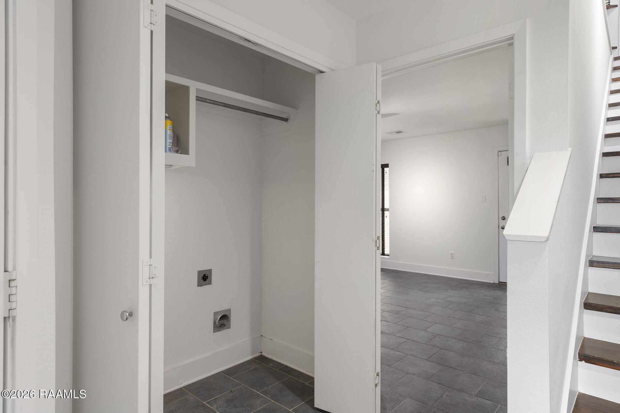 1201 South College Road, Unit 2 Lafayette, LA 70503 - Photo 26 of 35 26-web-or-mls-1201 S College Rd 2-26