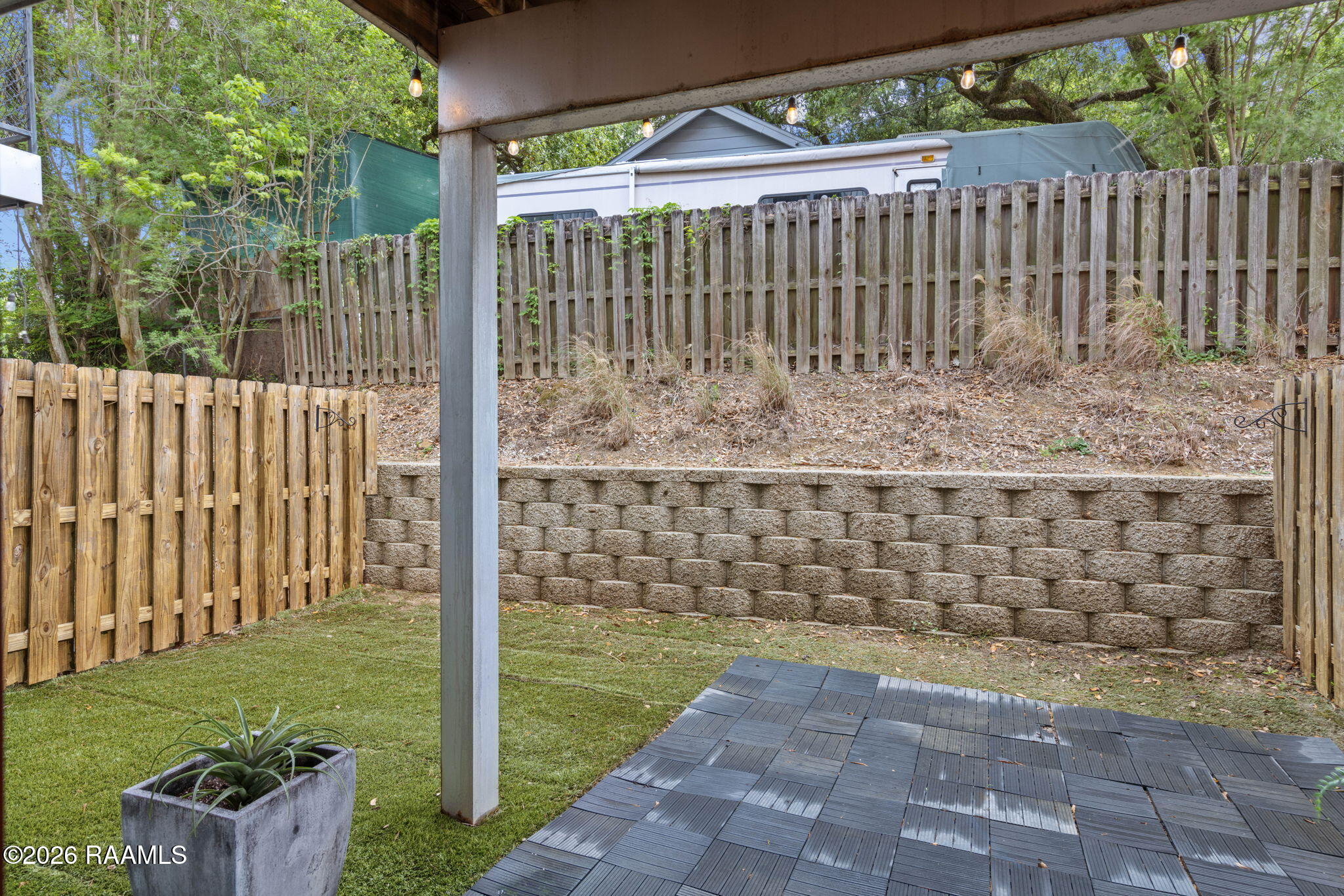 1201 South College Road, Unit 2 Lafayette, LA 70503 - Photo 27 of 35 27-web-or-mls-1201 S College Rd 2-27