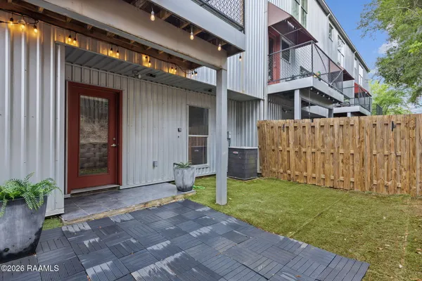 $275,000 | 1201 South College Road, Unit 2, Lafayette, LA 70503