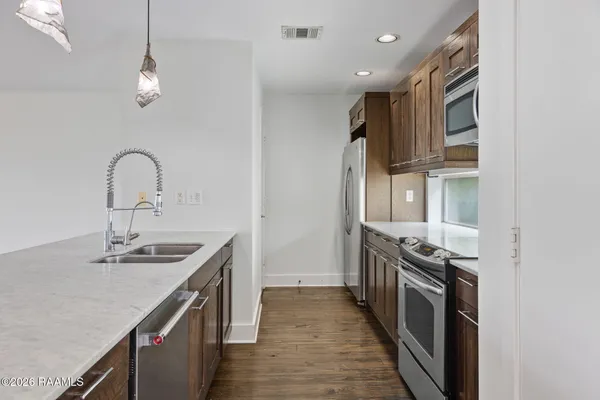 $275,000 | 1201 South College Road, Unit 2, Lafayette, LA 70503