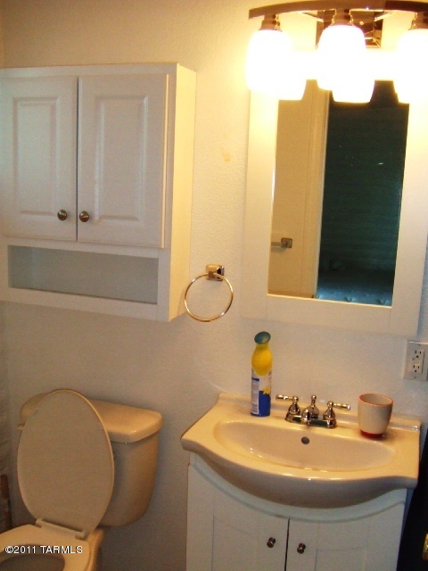 617 West Santa Rosa Street Tucson, AZ 85706 - Photo 4 of 11 Gallery Image 4