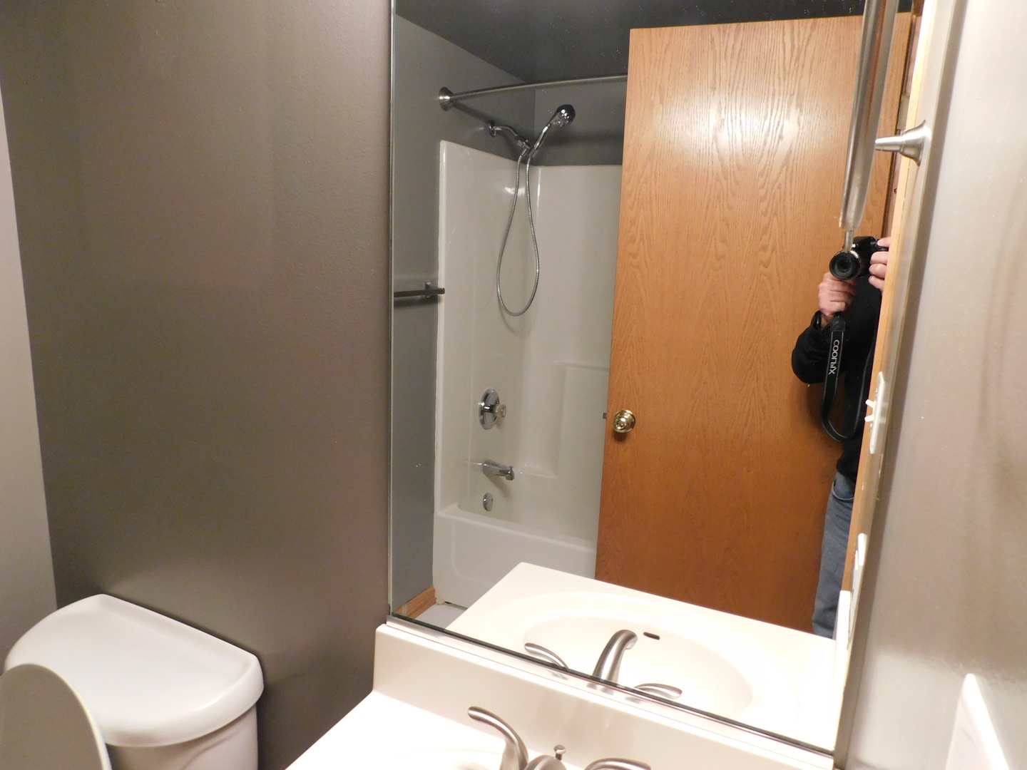 18100 Rita Road, Unit 1B Tinley Park, IL 60477 - Photo 14 of 24 a bathroom with a shower and a toilet