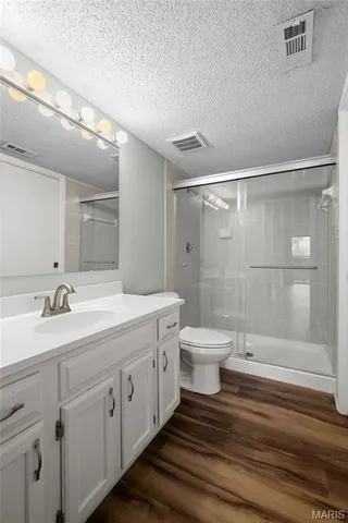 $325,000 | 1940 Meadowtree Lane, Unit 1, Kirkwood, MO 63122