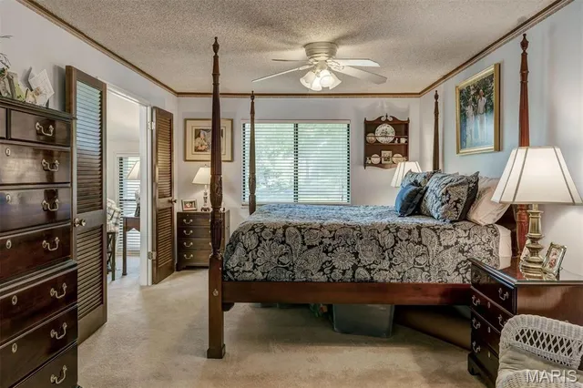 $325,000 | 1940 Meadowtree Lane, Unit 1, Kirkwood, MO 63122