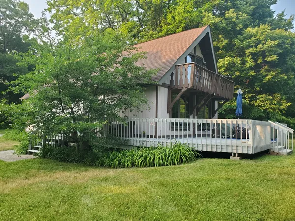 $325,000 | 2920 Regner Road, McHenry, IL 60051
