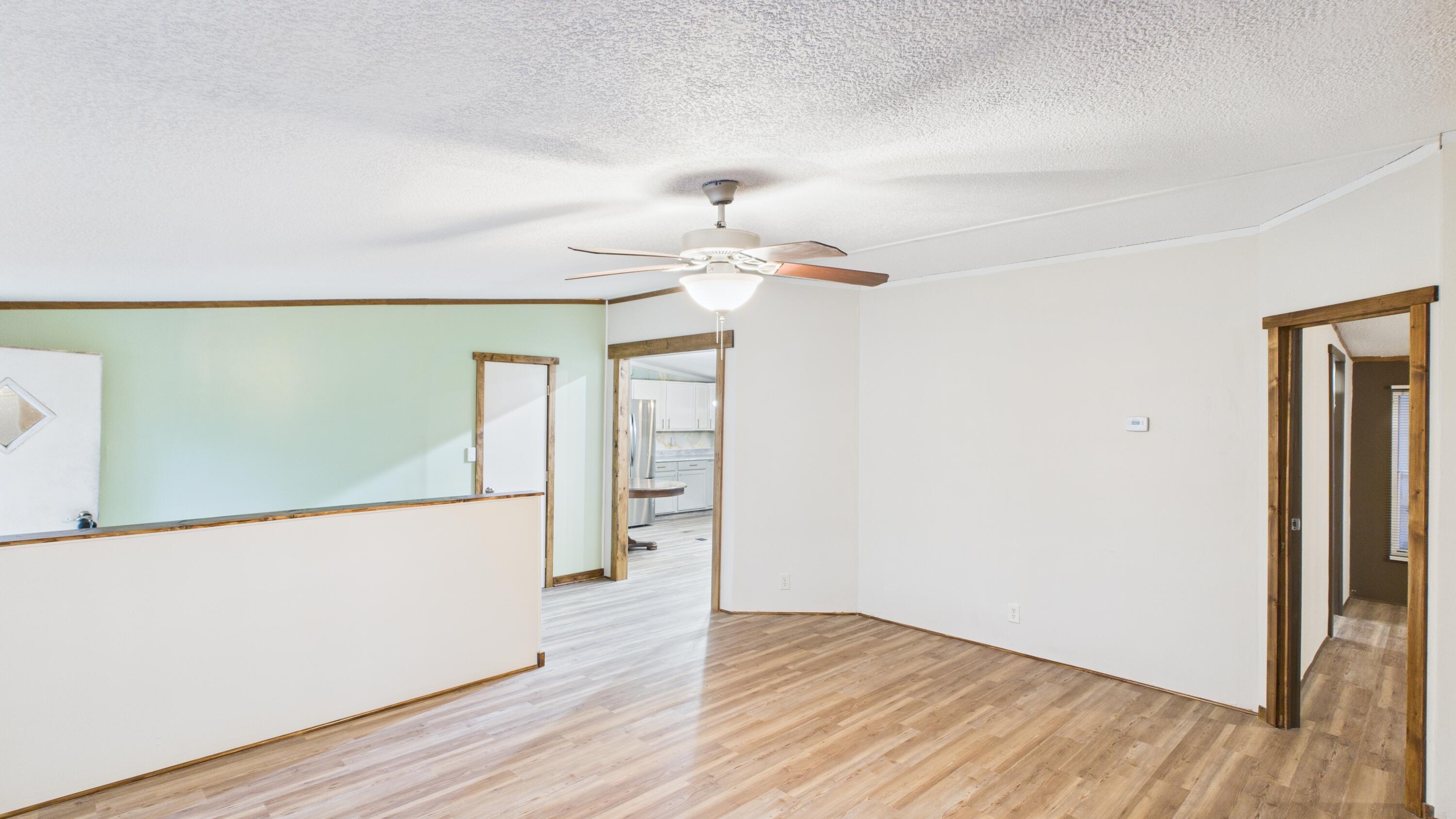 623 Barn Road Bonneau, SC 29431 - Photo 12 of 23 Living Room