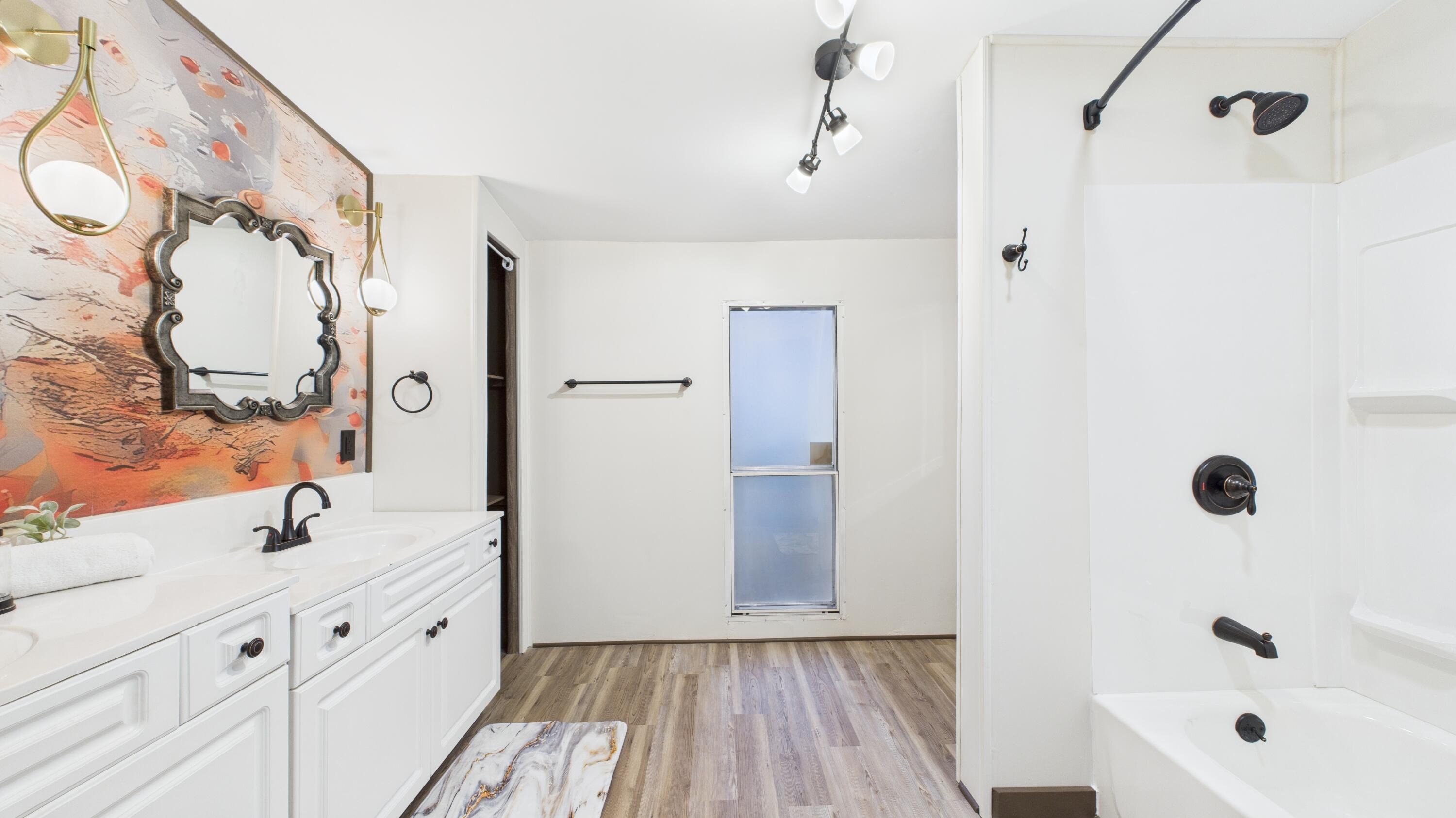 623 Barn Road Bonneau, SC 29431 - Photo 18 of 23 Master Bathroom