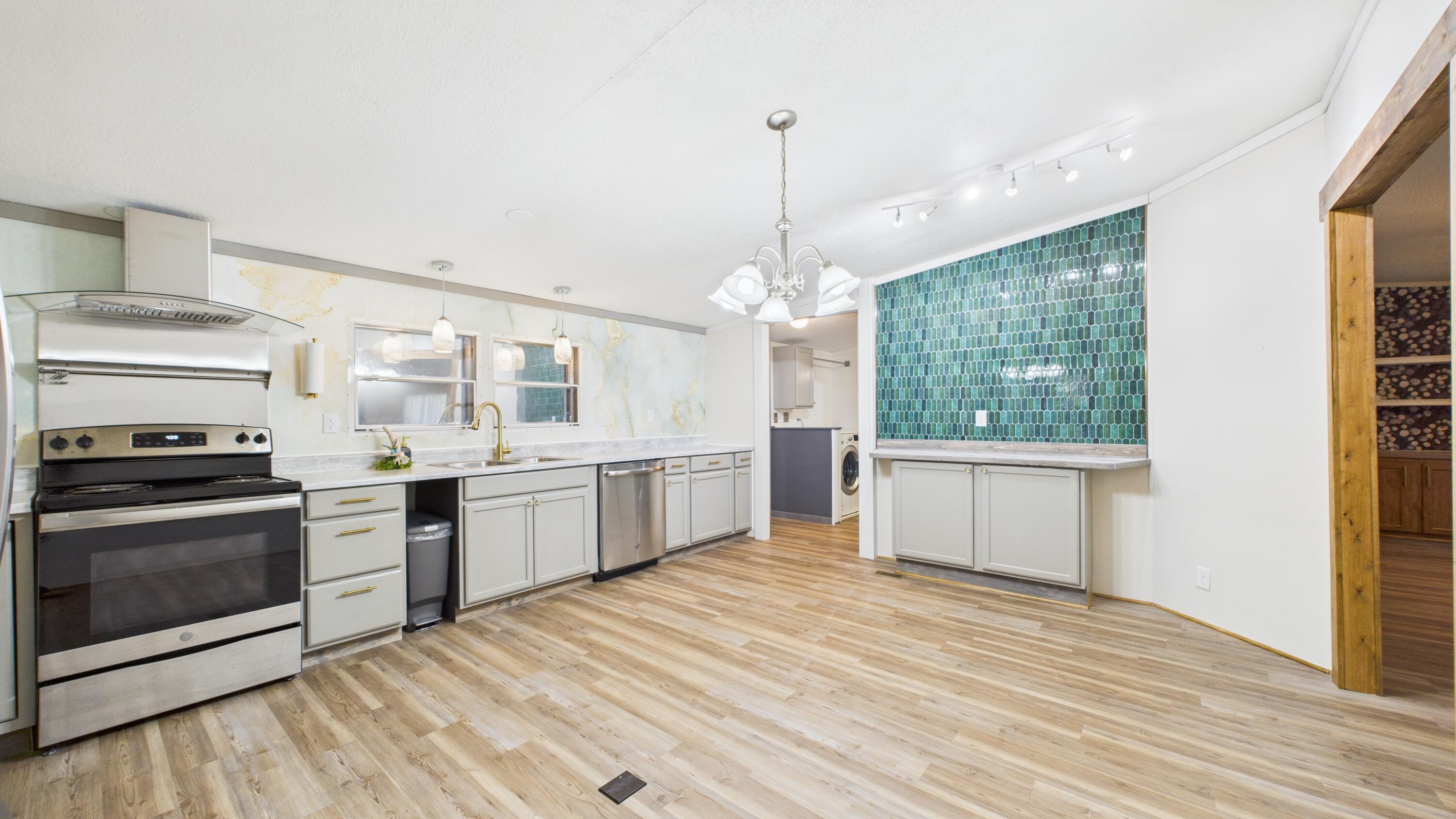 623 Barn Road Bonneau, SC 29431 - Photo 4 of 23 Coffee Station