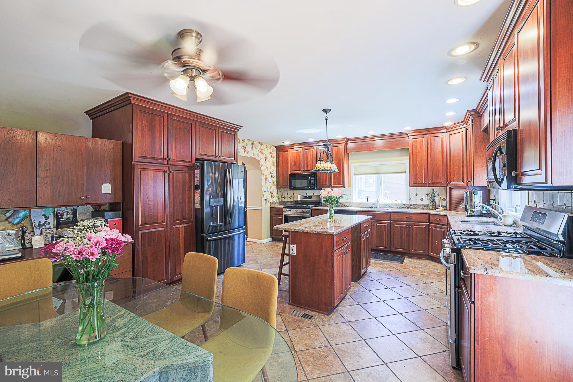 3910 Labyrinth Road Baltimore, MD 21215 - Photo 22 of 50