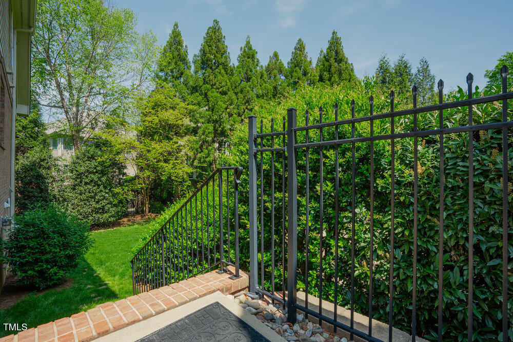 3911 Morvan Way Raleigh, NC 27612 - Photo 5 of 68 014_dsc05504-hdr_18