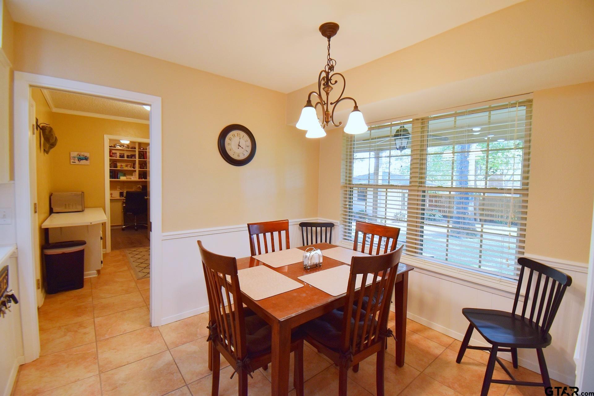 1218 Kingsbury Road Tyler, TX 75701 - Photo 4 of 25