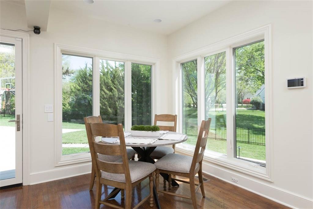 11413 Manor Road Leawood, KS 66211 - Photo 14 of 81