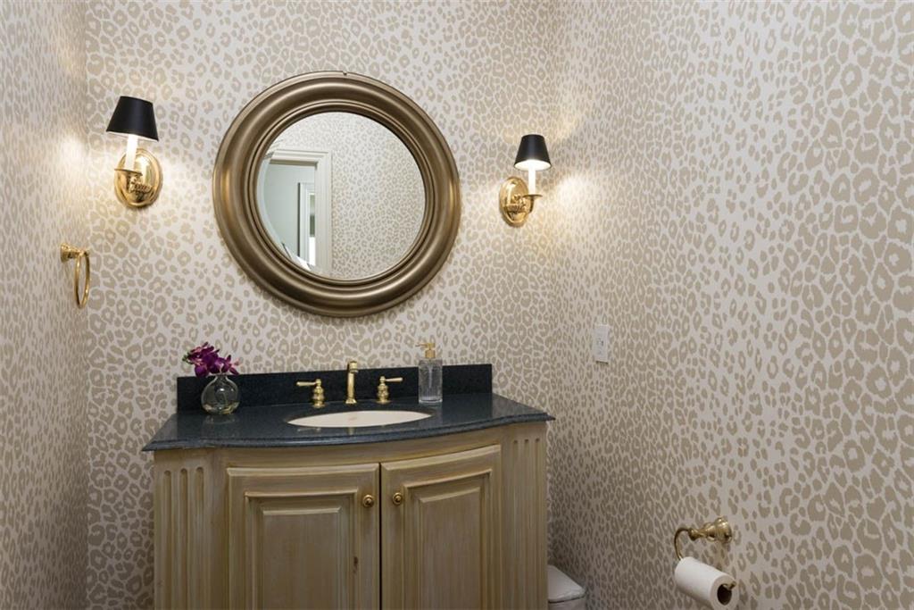 11413 Manor Road Leawood, KS 66211 - Photo 21 of 81