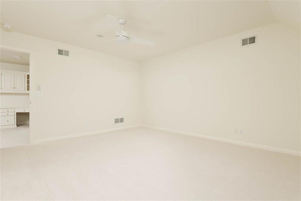 11413 Manor Road Leawood, KS 66211 - Photo 37 of 81