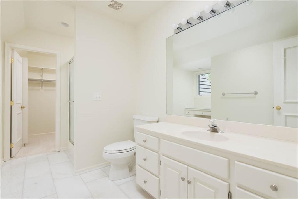 11413 Manor Road Leawood, KS 66211 - Photo 38 of 81