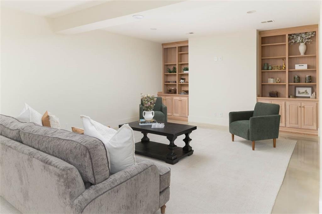 11413 Manor Road Leawood, KS 66211 - Photo 53 of 81