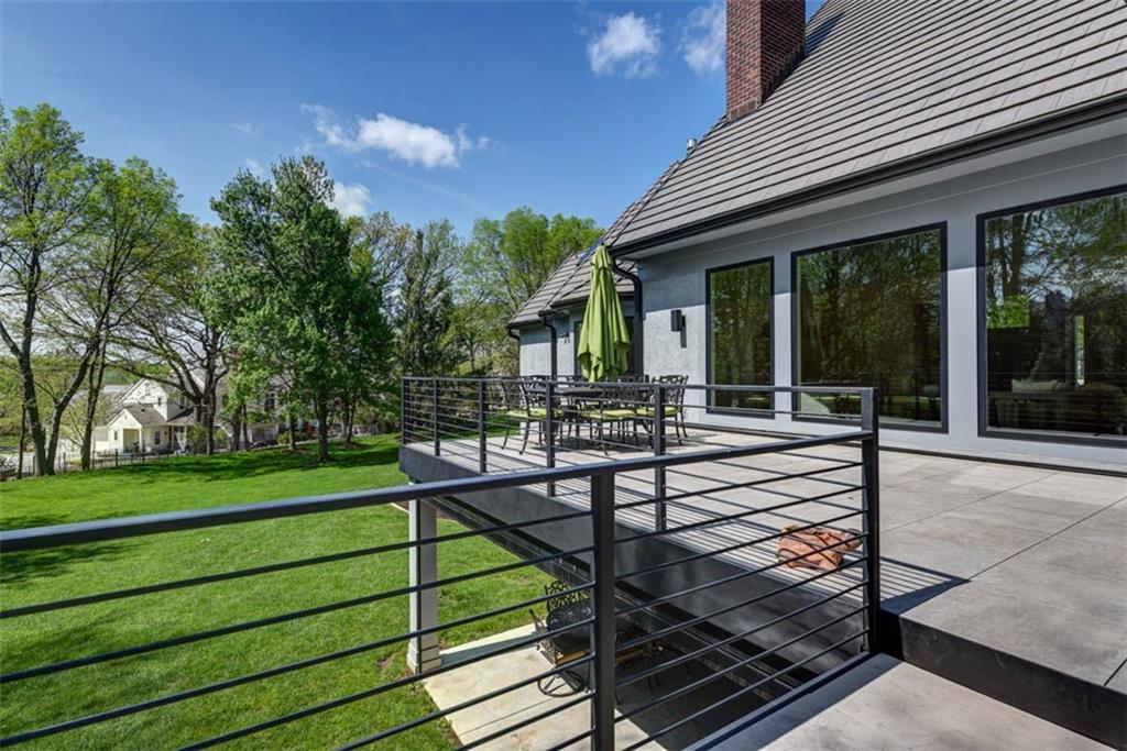 11413 Manor Road Leawood, KS 66211 - Photo 65 of 81