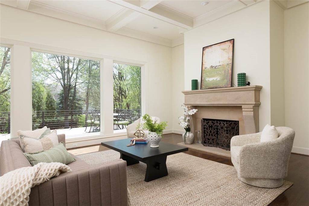 11413 Manor Road Leawood, KS 66211 - Photo 8 of 81