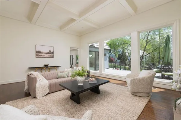 $2,400,000 | 11413 Manor Road, Leawood, KS 66211