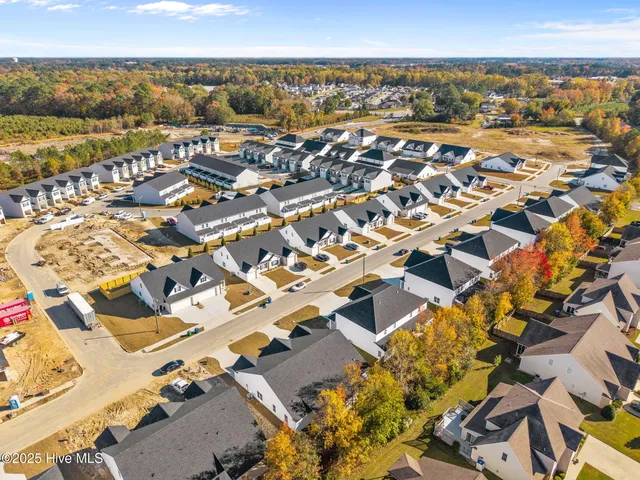 $277,500 | 2100 Dartford Drive, Unit B, Greenville, NC 27834