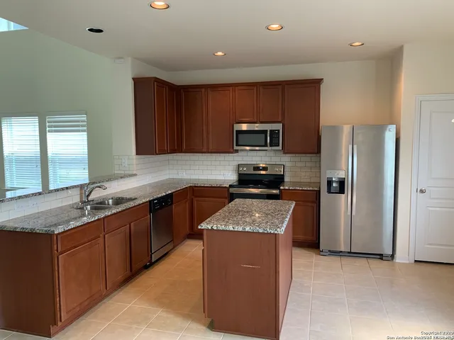 $2,195 | 1903 Golden Maple, San Antonio, TX 78245