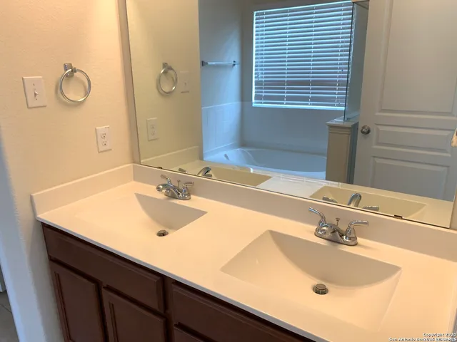 $2,195 | 1903 Golden Maple, San Antonio, TX 78245