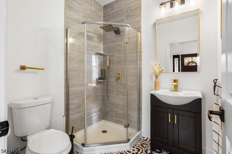 29 Tennis Road Lake Hopatcong, NJ 07849 - Photo 5 of 44