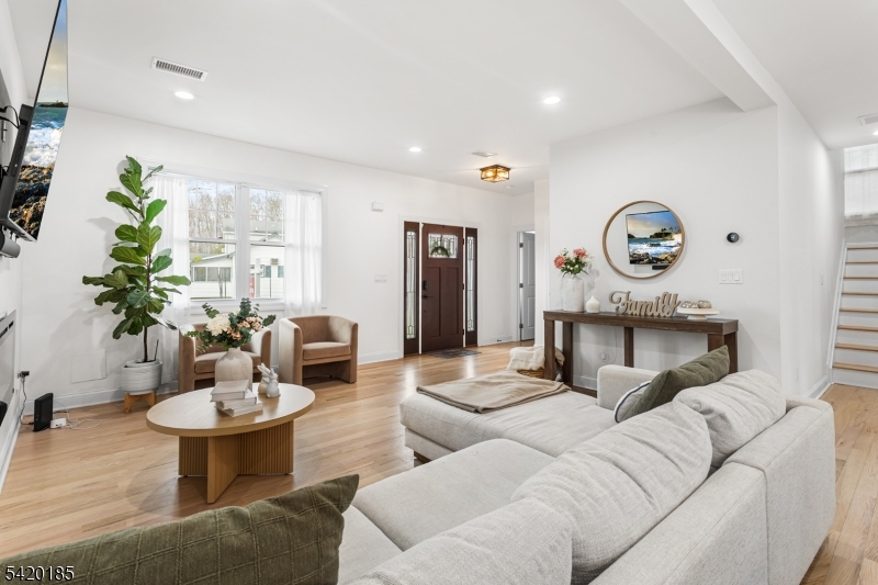 29 Tennis Road Lake Hopatcong, NJ 07849 - Photo 9 of 44