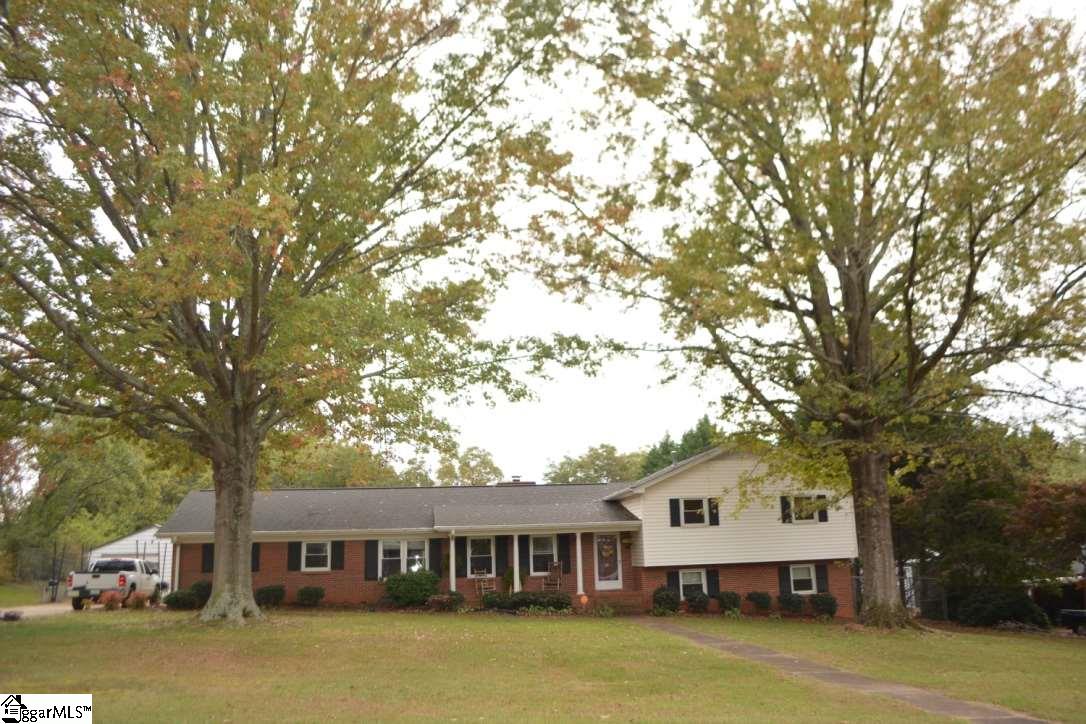 35 Rollingreen Road Greer, SC 29651 - Photo 14 of 20 Gallery Image 14