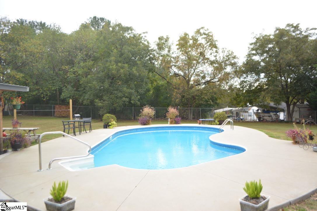 35 Rollingreen Road Greer, SC 29651 - Photo 18 of 20 Gallery Image 18