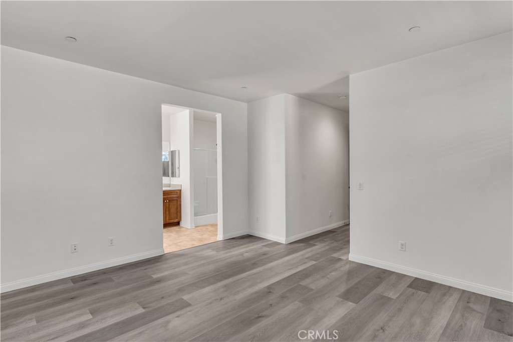 687 South Fillmore Avenue Rialto, CA 92376 - Photo 27 of 34