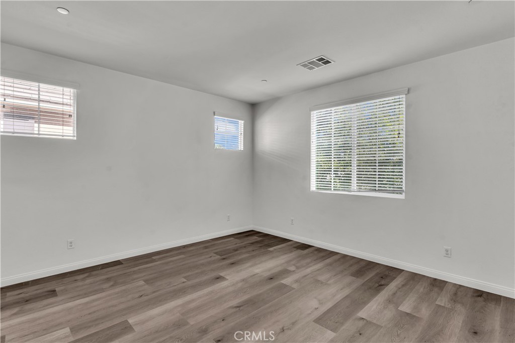 687 South Fillmore Avenue Rialto, CA 92376 - Photo 28 of 34