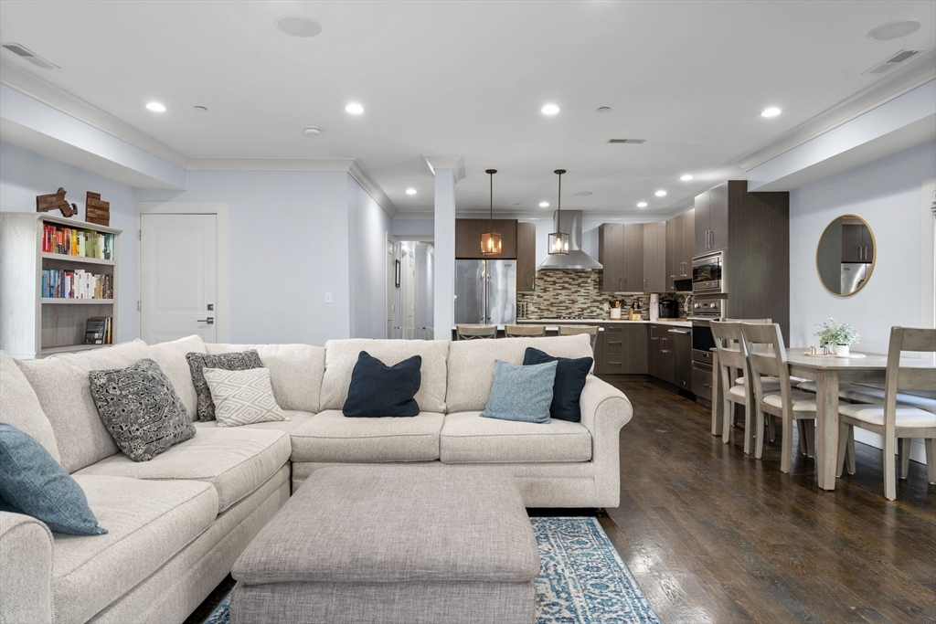 724 East 2nd Street, Unit 2 Boston, MA 02127 - Photo 11 of 31